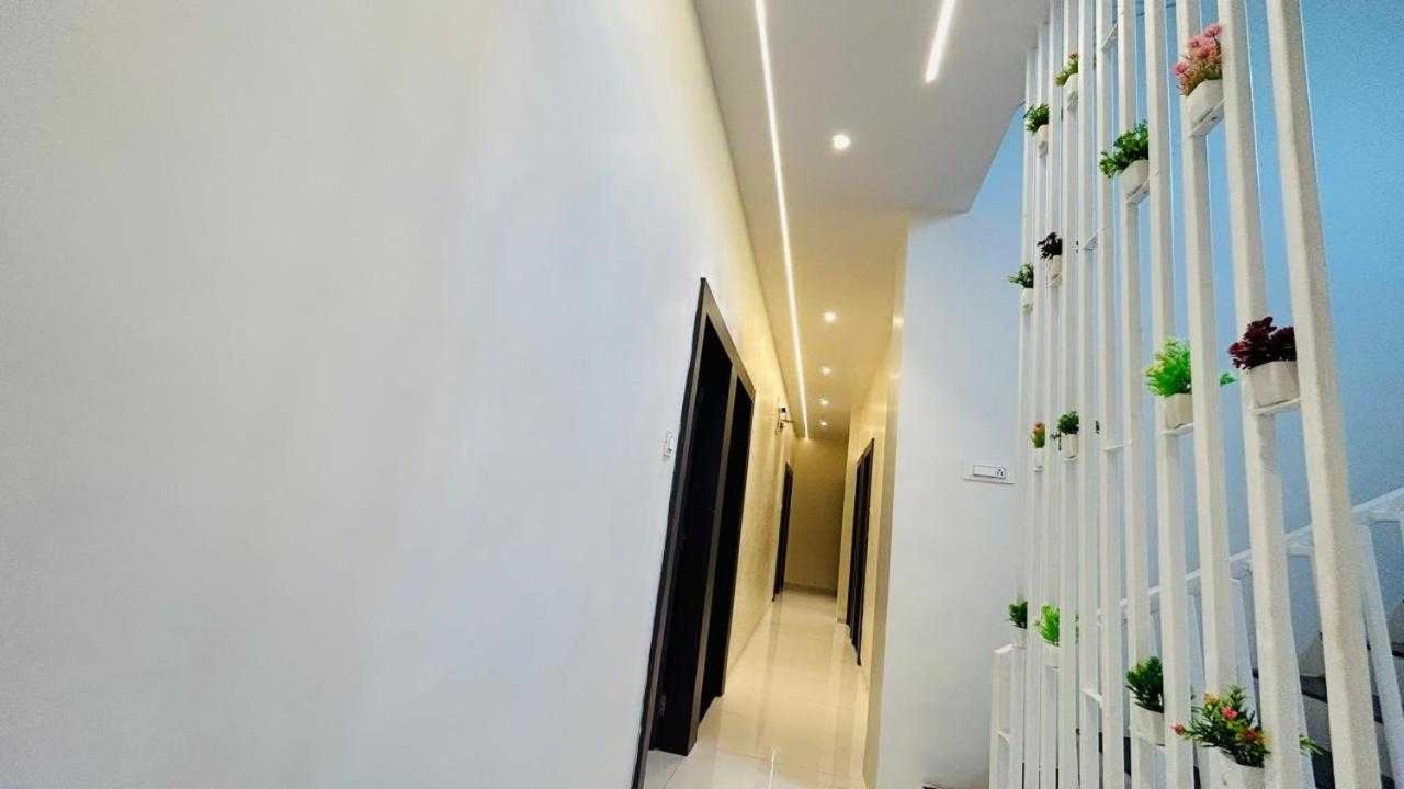 Oyo Hotel Elite Chandrapur Buitenkant foto