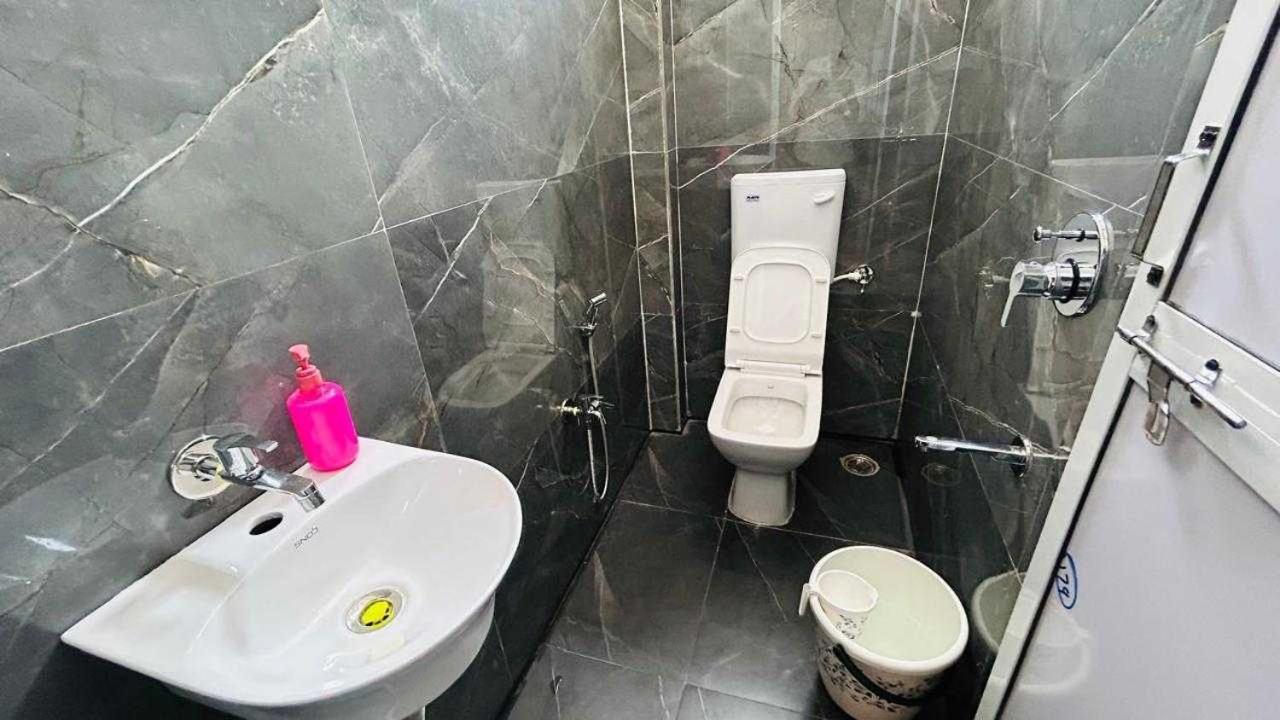 Oyo Hotel Elite Chandrapur Buitenkant foto